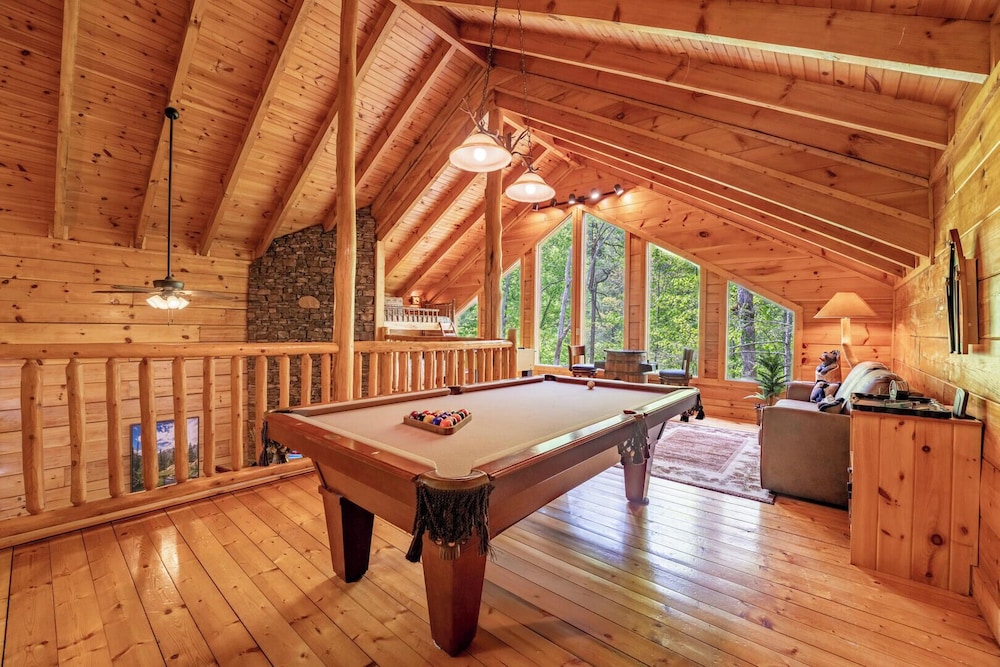 Smoky Bear Cabin