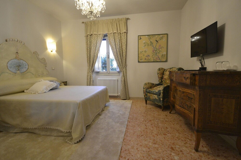 Belvilla by OYO Villa Torreone
