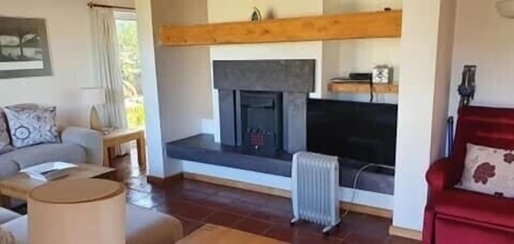 4 Bedroomed House in Waterville Close to the Beach view 5