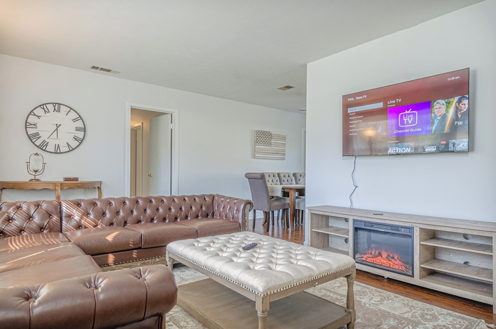Spacious 4BR Columbus Home with GameRoom