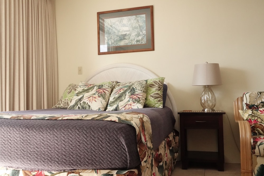 Tropical Studios at Marine Surf Waikiki