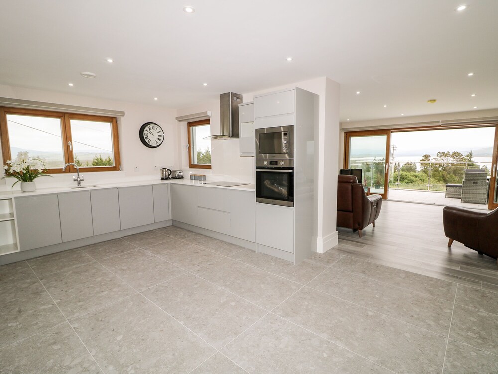 Traeannagh Bay House