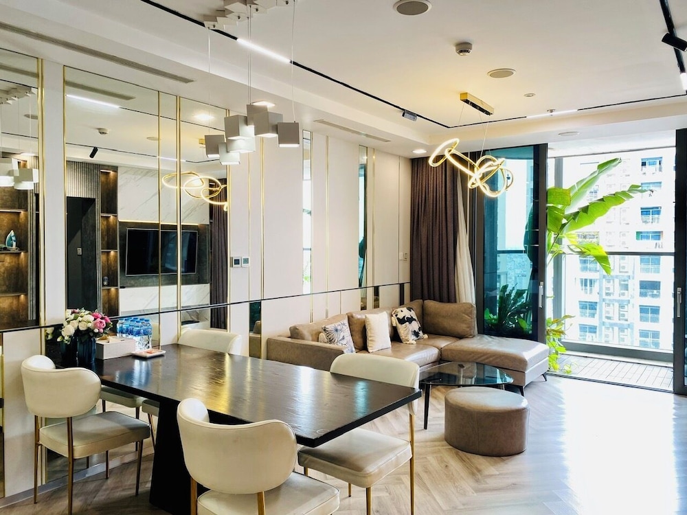 Serenity Serviced Apartments-Landmark 81