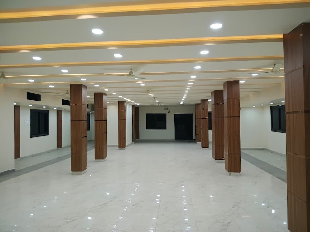 Hotel Keshav