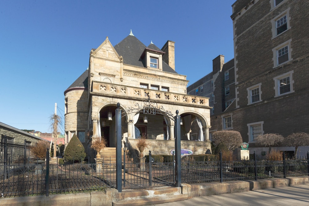 Boggs Mansion