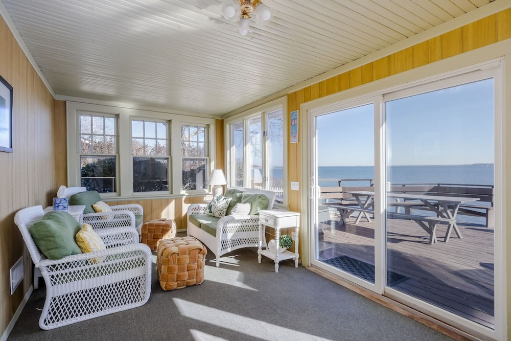 Beachfront Retreat - 5BR Home With Stunning Views
