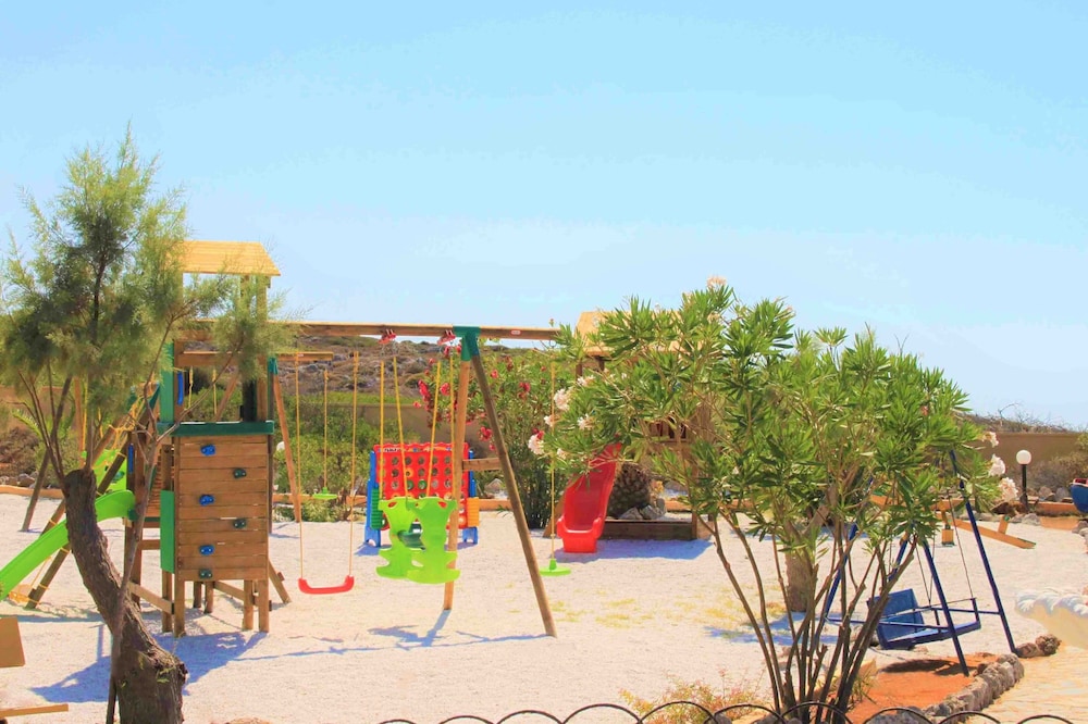 Zorbas Beach Village Hotel