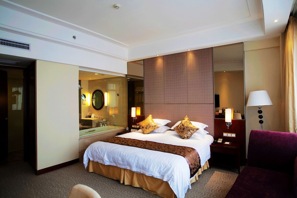 Longting New Century Hotel Qiandao Lake