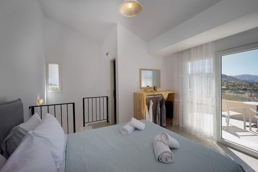 Blue Hills Villas by Estia Purple 1