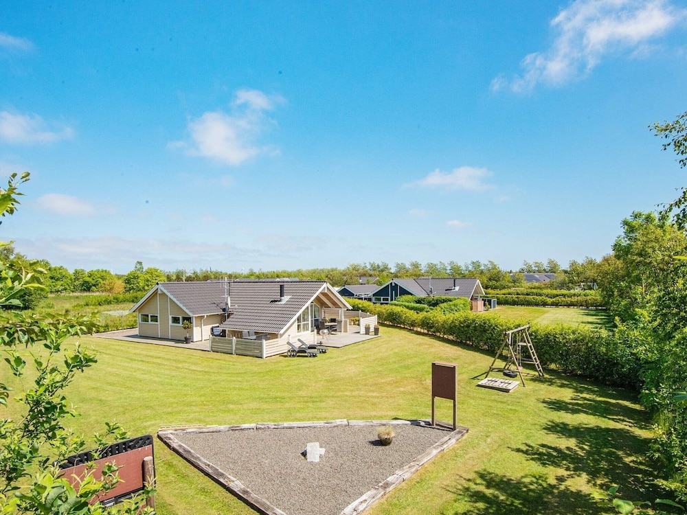 8 Person Holiday Home in Hemmet