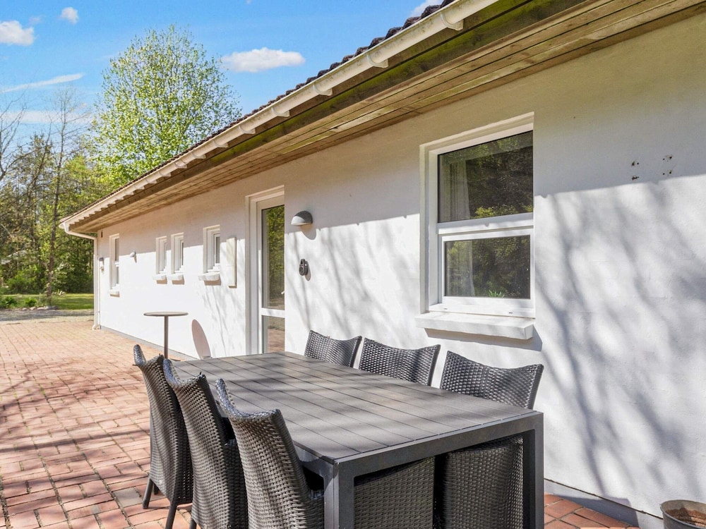 8 Person Holiday Home in Hojslev-by Traum