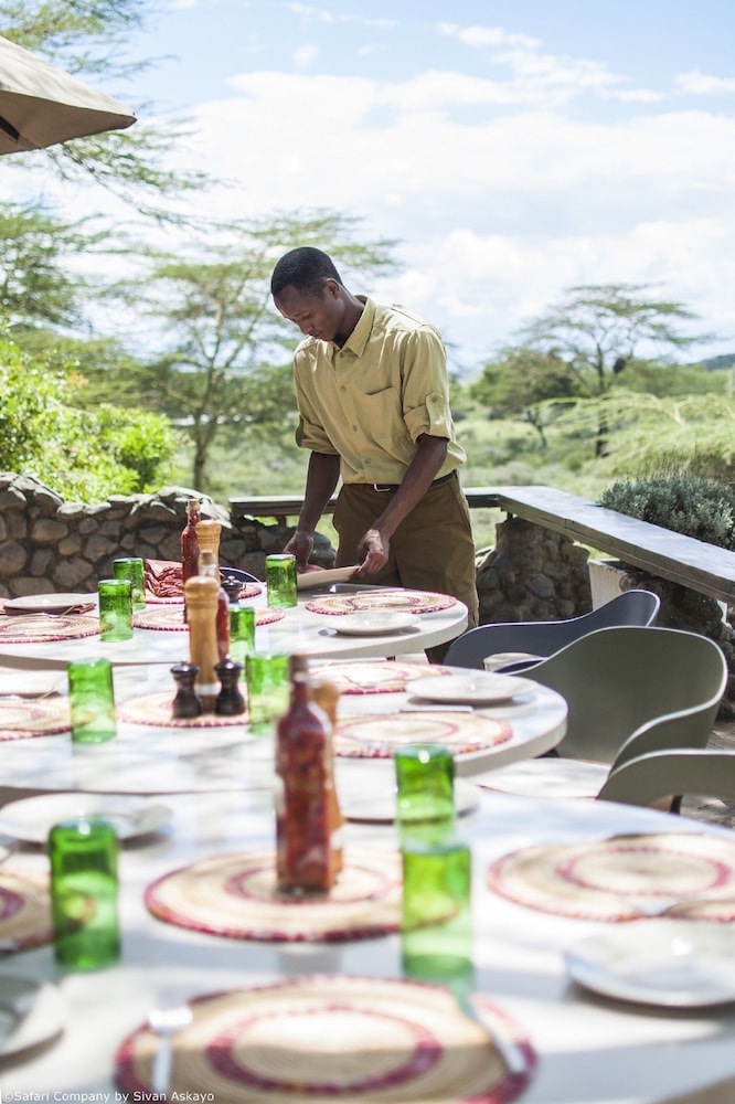 Hatari Lodge