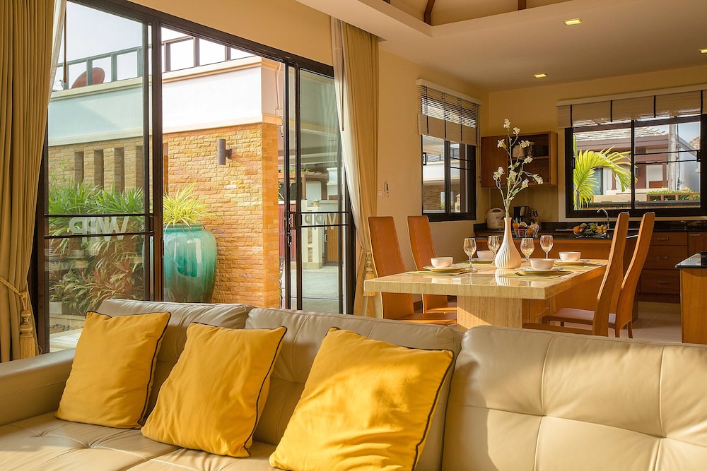 Rawayana West Villas & Kids Park