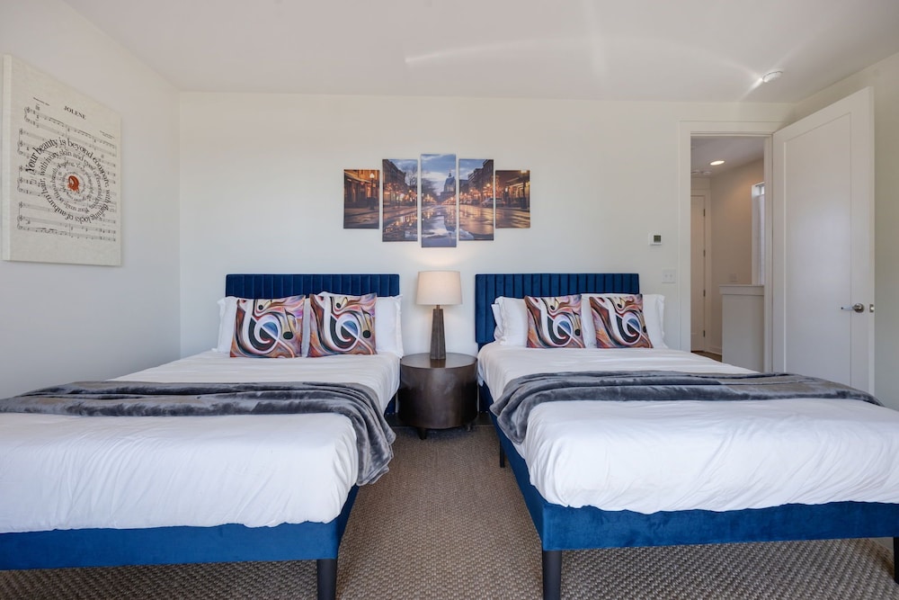 Nashville Notes - Sleeps 8 - Mins to Broadway!