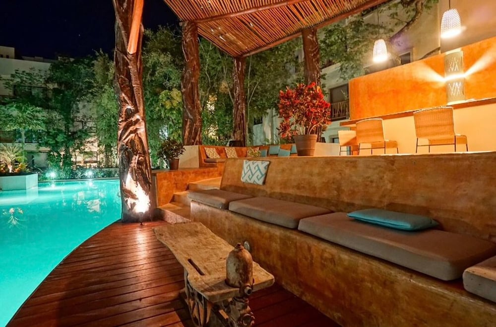 Sleeps 4-6-amazing 2 Bedroom Ph With Bbq & Jacuzzi