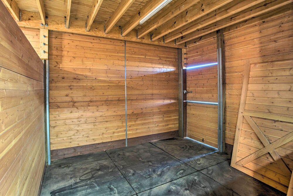 Gainesville Vacations - Charming Gainesville Retreat: Barn, Horses Welcome - Property Image 38