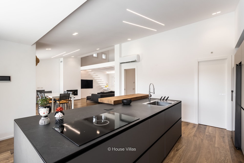 Flaben Luxury Villa in Diano Marina