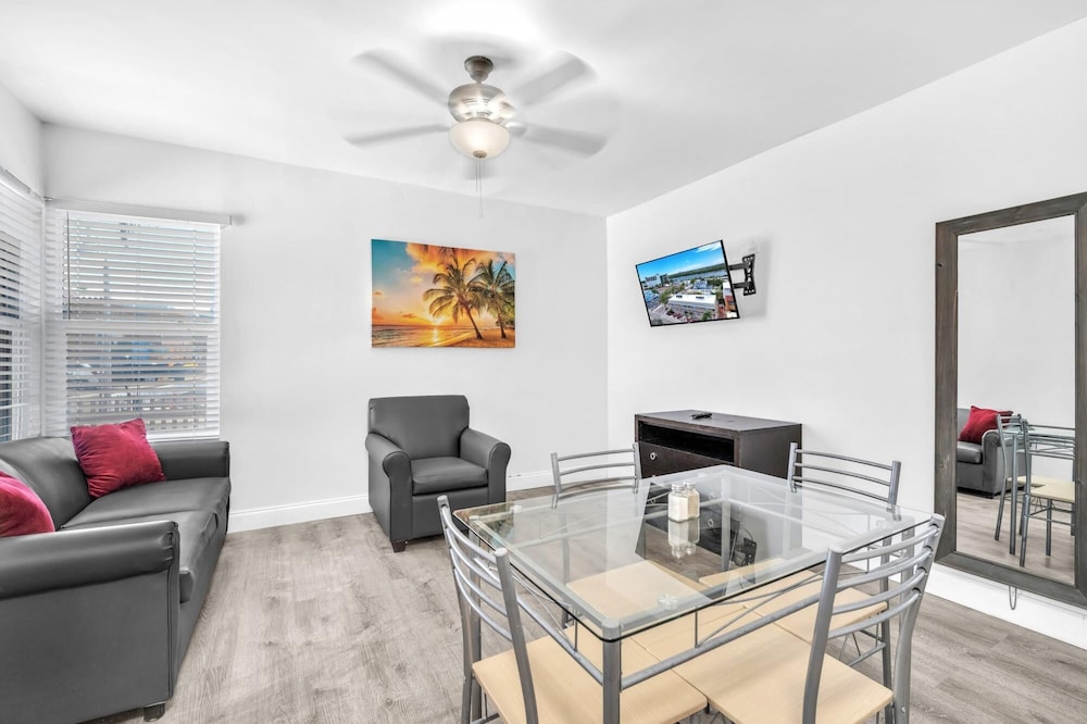 Beach Escape Corner Apartment