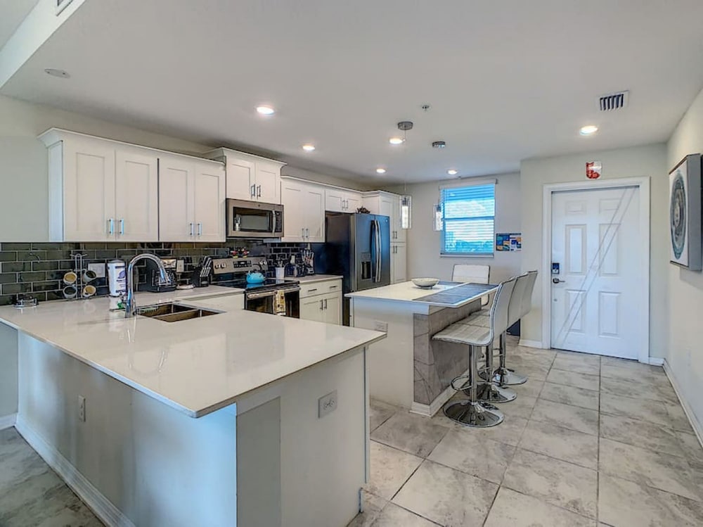 205 Luxury Condo Storey Lake Disney