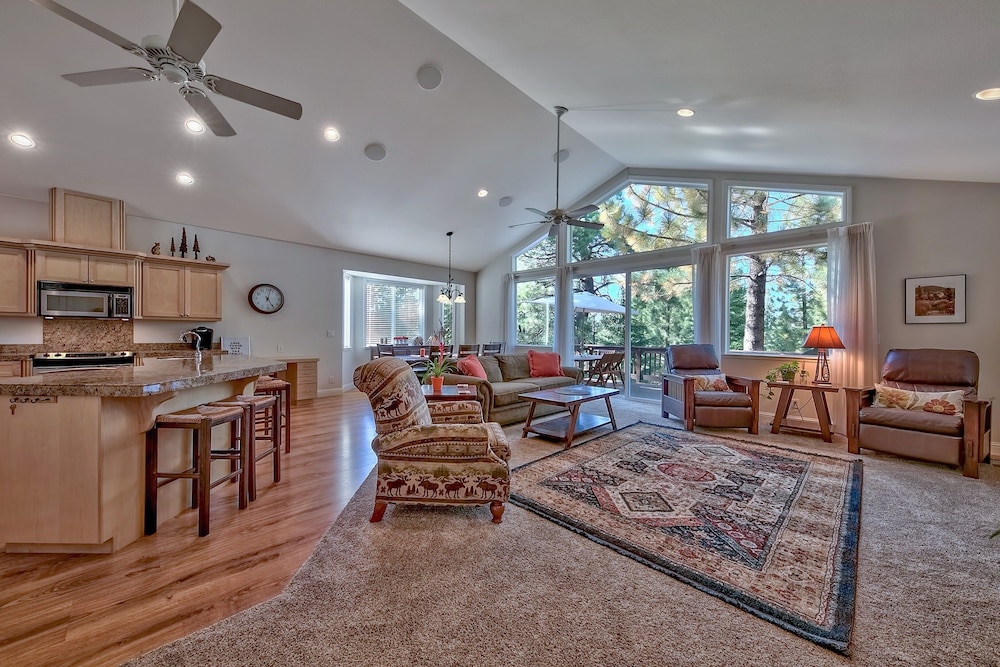 1272g Where Eagles Fly 3 Bedroom Home