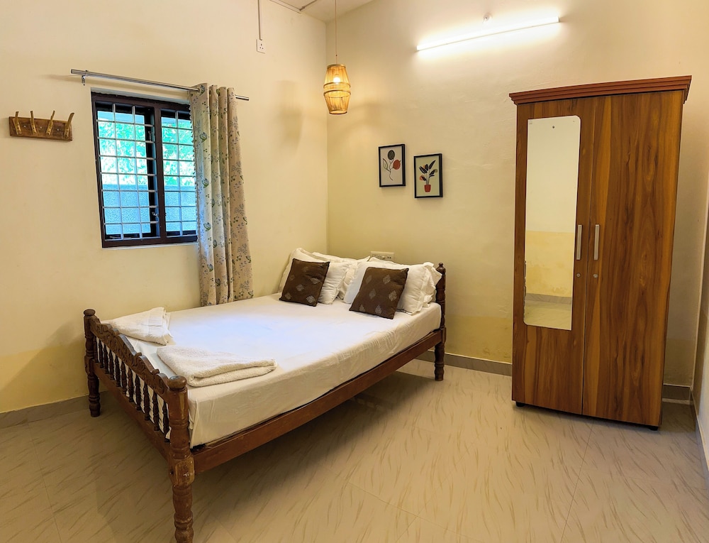 Molly's Hostel