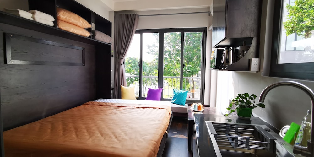 Cozy Riverview