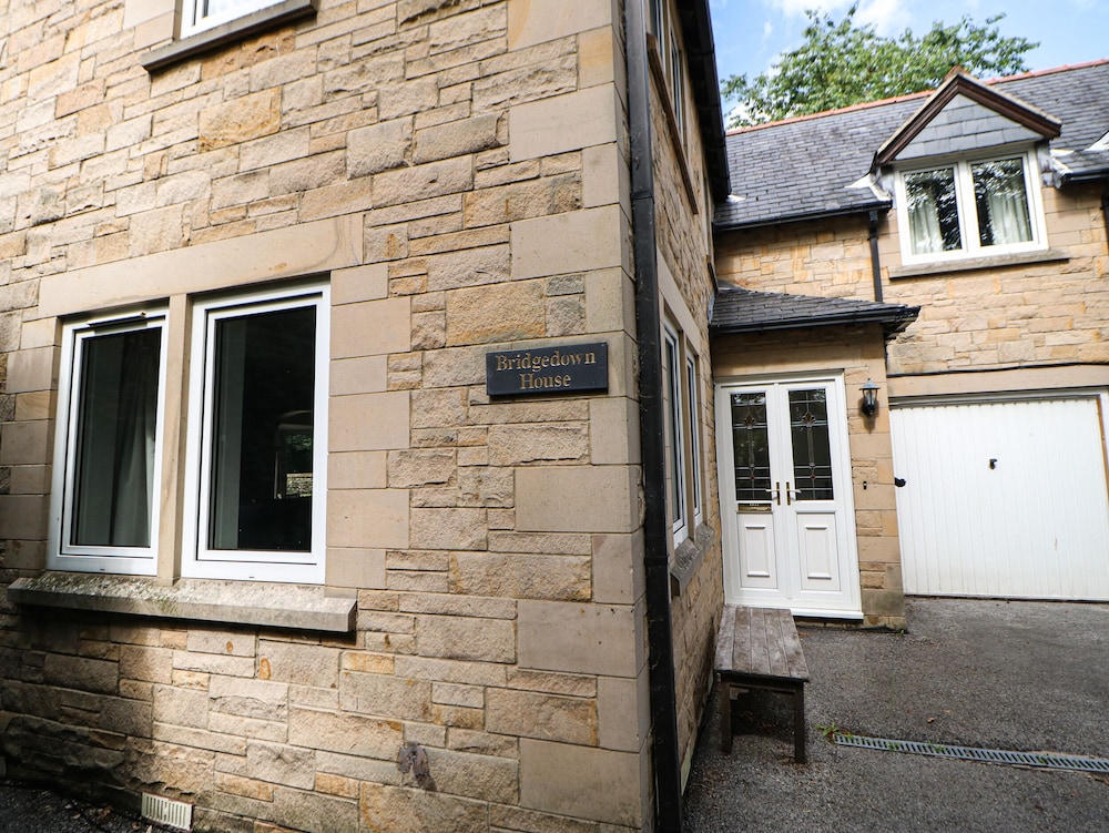 Bridgedown House