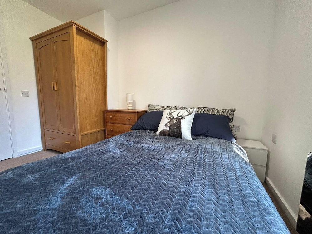 Two Bedroom Cottage in Lumsden - Contractors