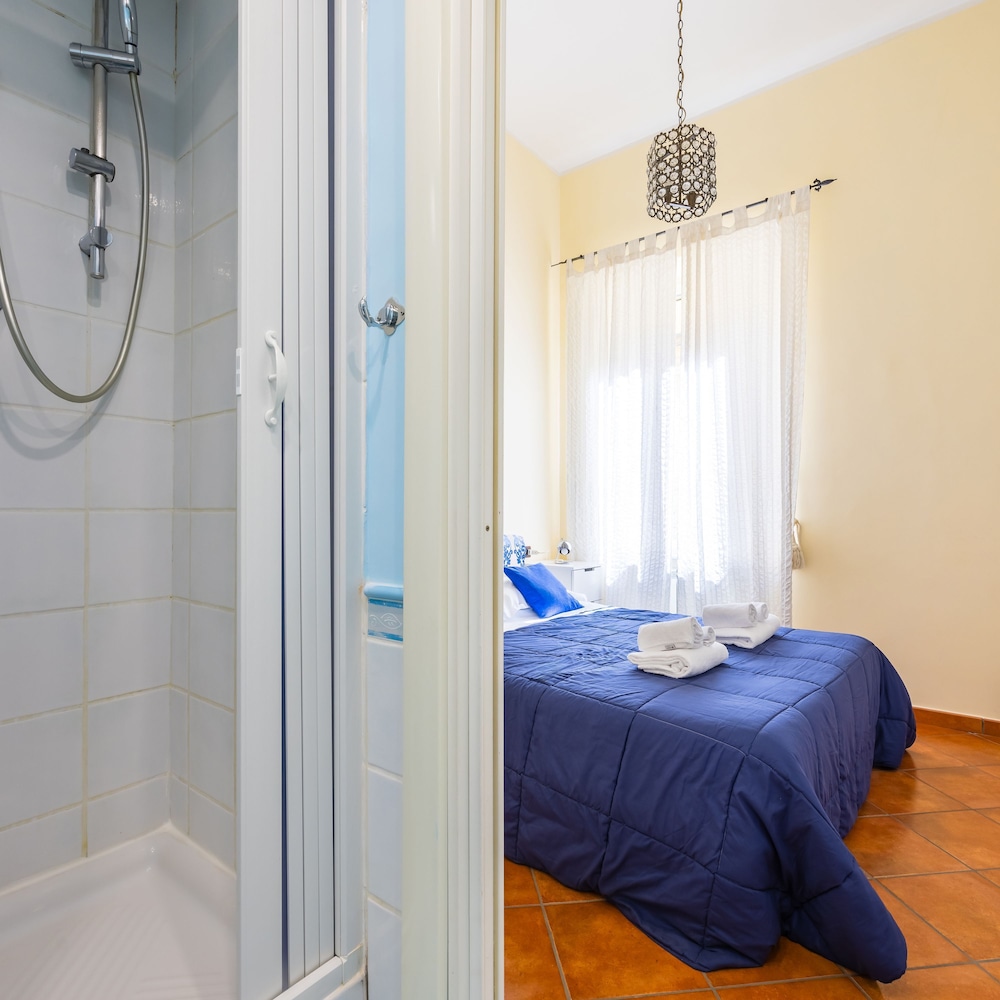 Casa Vacanze Nostos Alabardieri by Napoliapartments