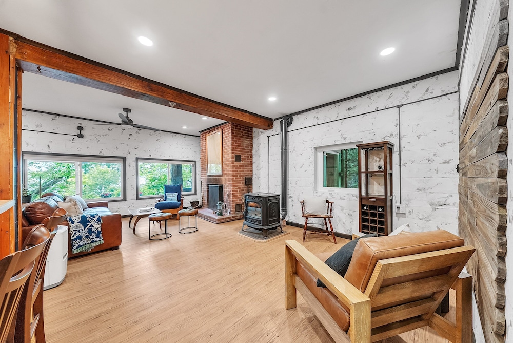 Peaceful Lakefront Getaway On Cayuga Lake 4 Bedroom Cottage