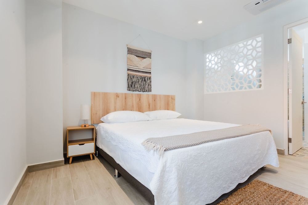 w Phenomenal 1BR w Balcony in Panama