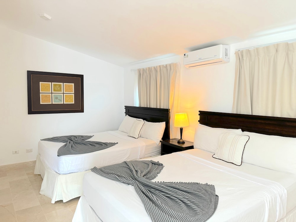 Playa Palmera Beach Front Apartments
