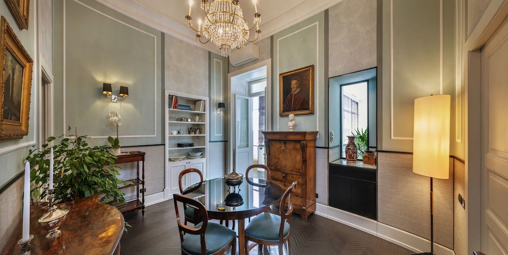 Ricciardelli Luxury Studios