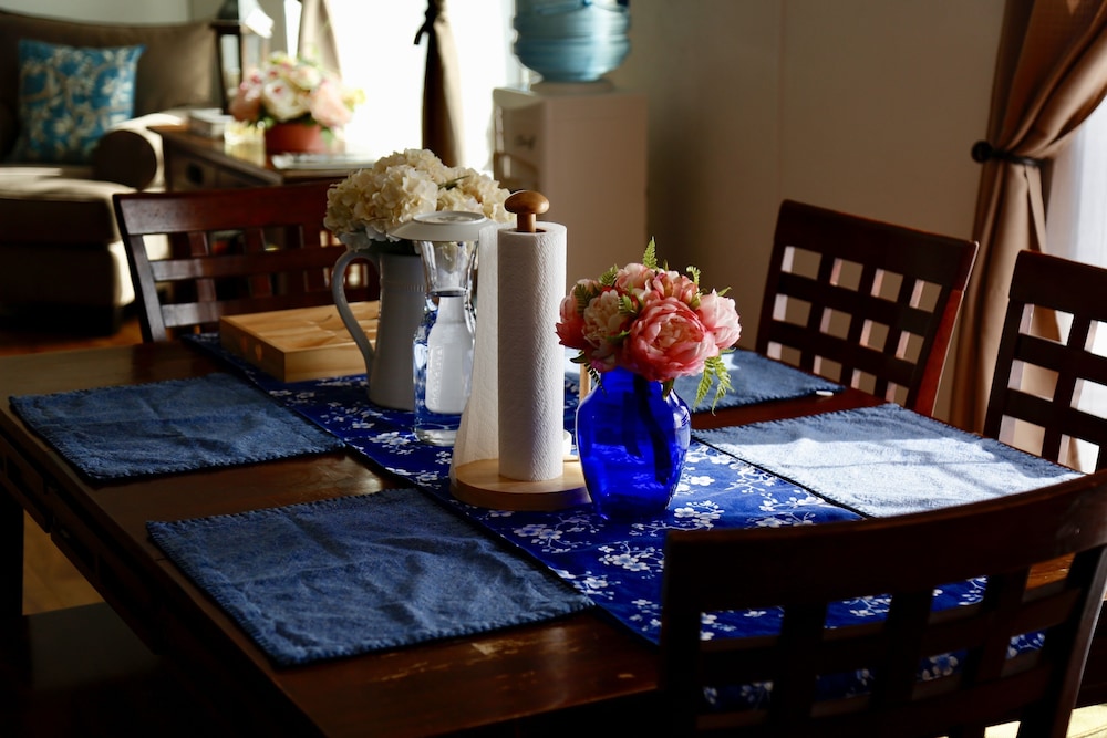 Lou and Francis Guesthouse