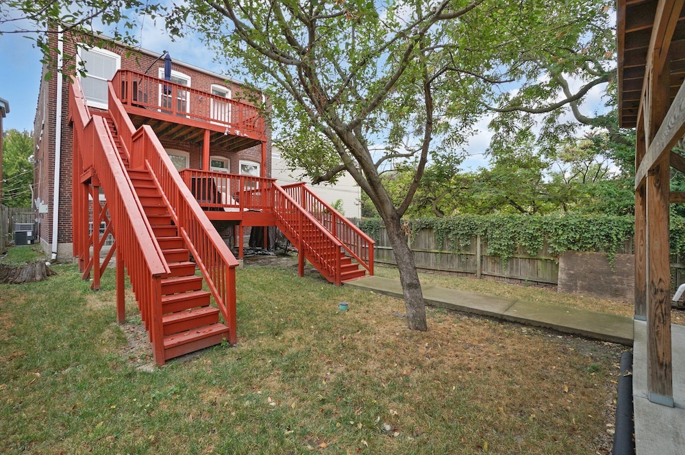 Spacious 3-Bedroom with King Bed