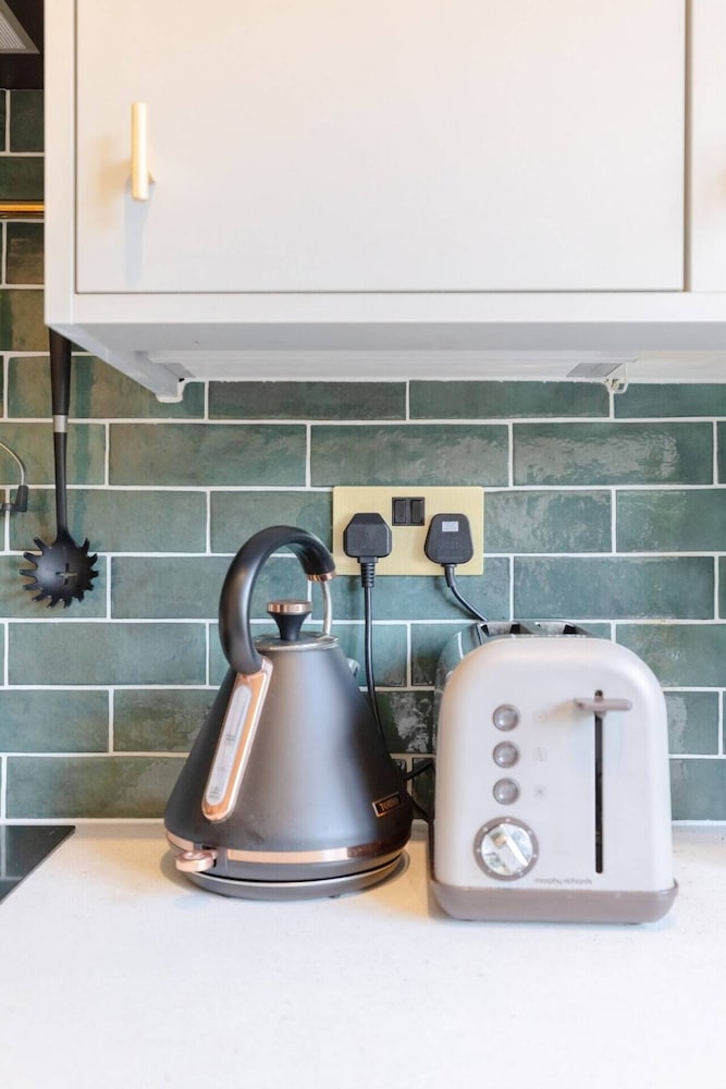 Vibrant 1BD Flat - 8 Mins to Dalston, Hackney!