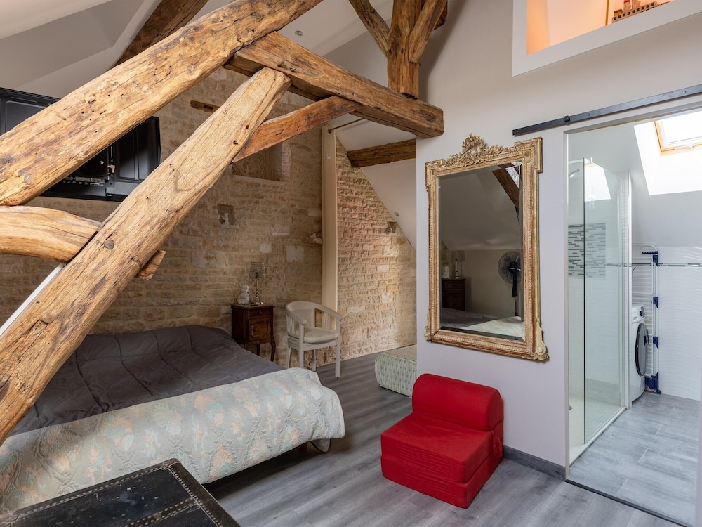Charming Home in Molesme