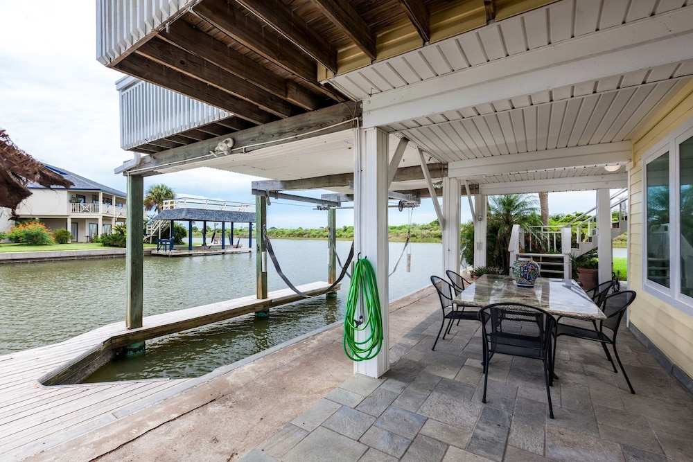 Luna Mar by Ryson Vacation Rentals
