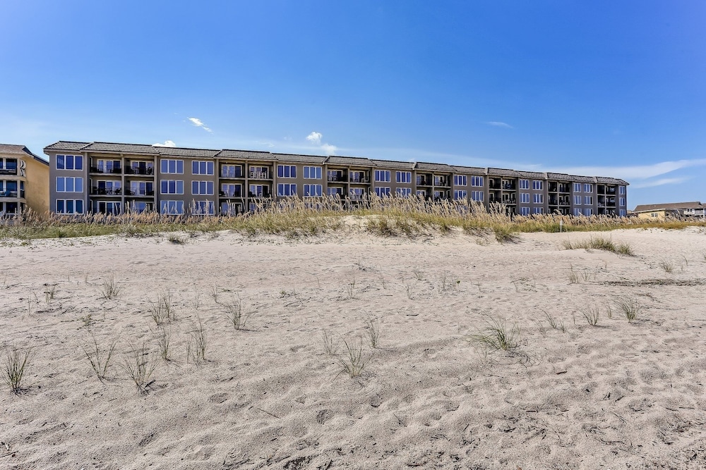 Beach Condo with Spectacular Panoramic Oceanfront Views Free WiFi by RedAwning