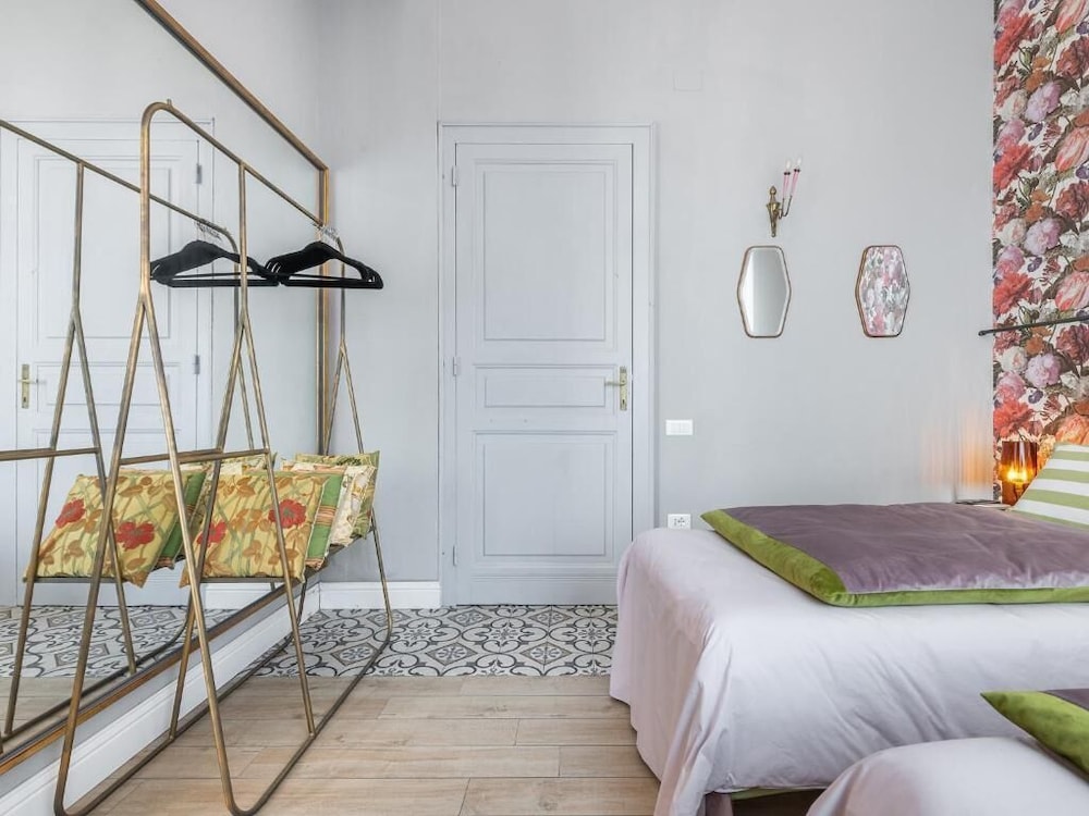 GUESTHOUSE 73