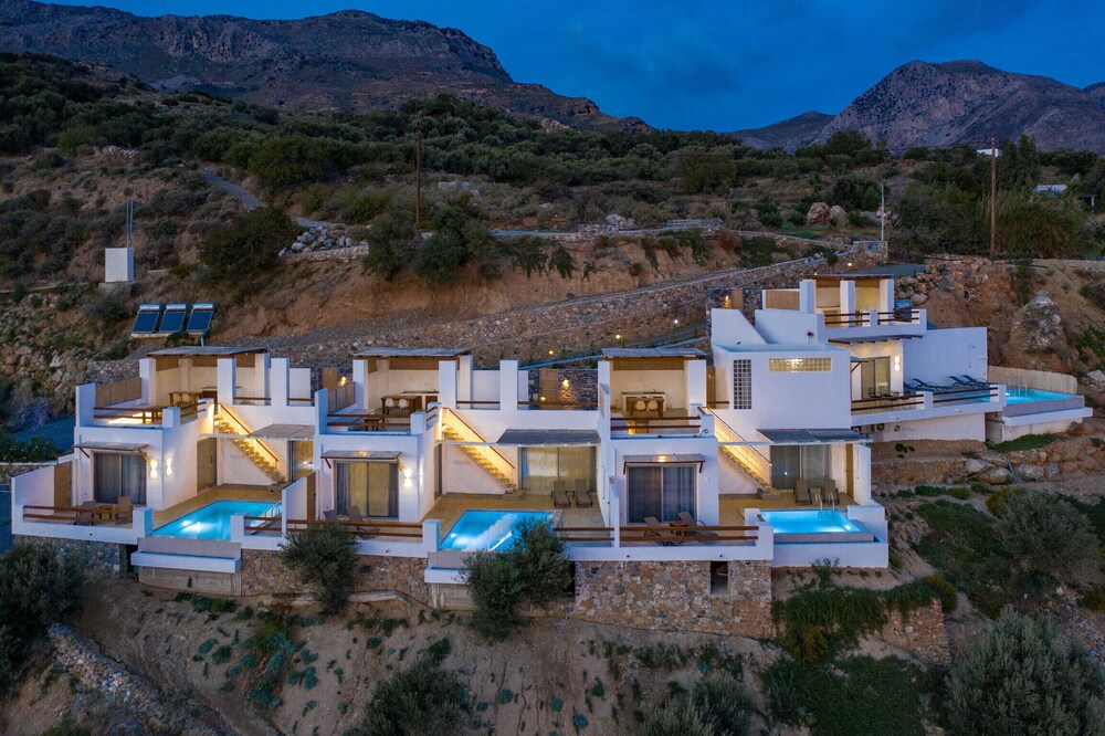 Pyrgos Exclusive Villas