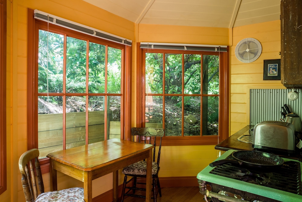 Como Cottages Accommodation
