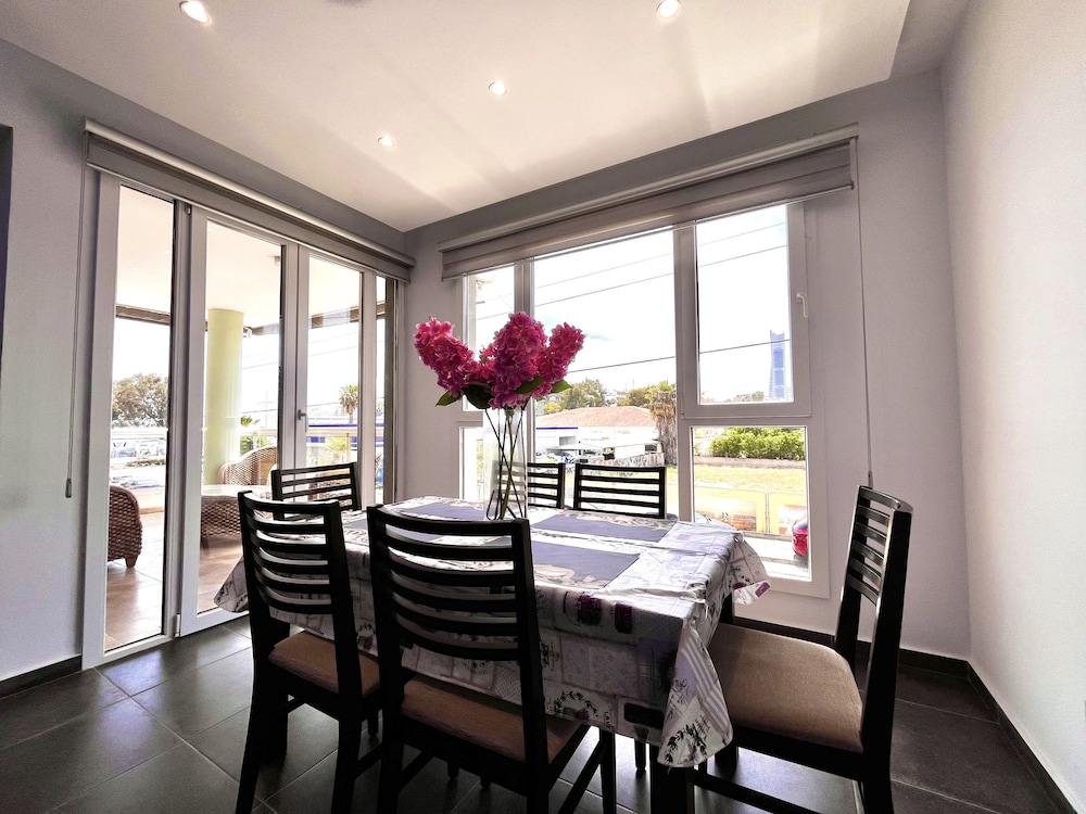 02 LIM - Stay Neo Coast Apartment
