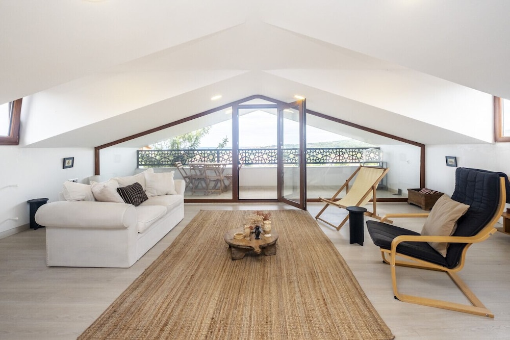 Remarkable Villa Close to Beach With Pool in Sile view 5