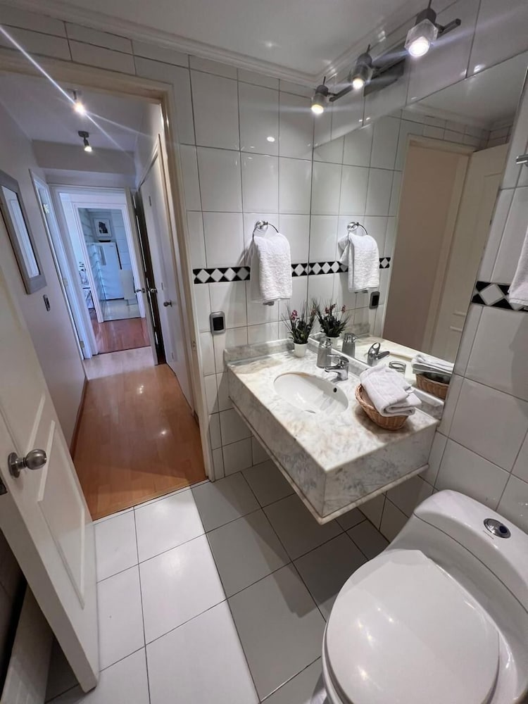 Orly Suites ll