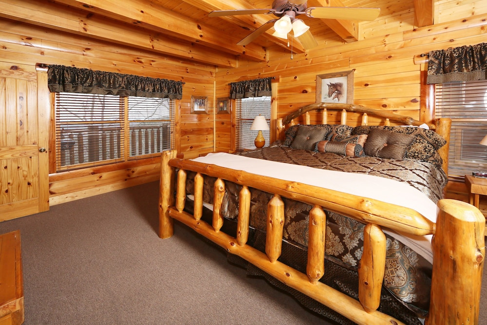 Rising Eagle Lodge by RedAwning