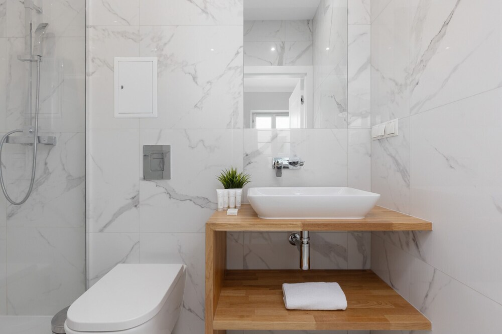 Chmielna 1/3 Studio #3 by Renters