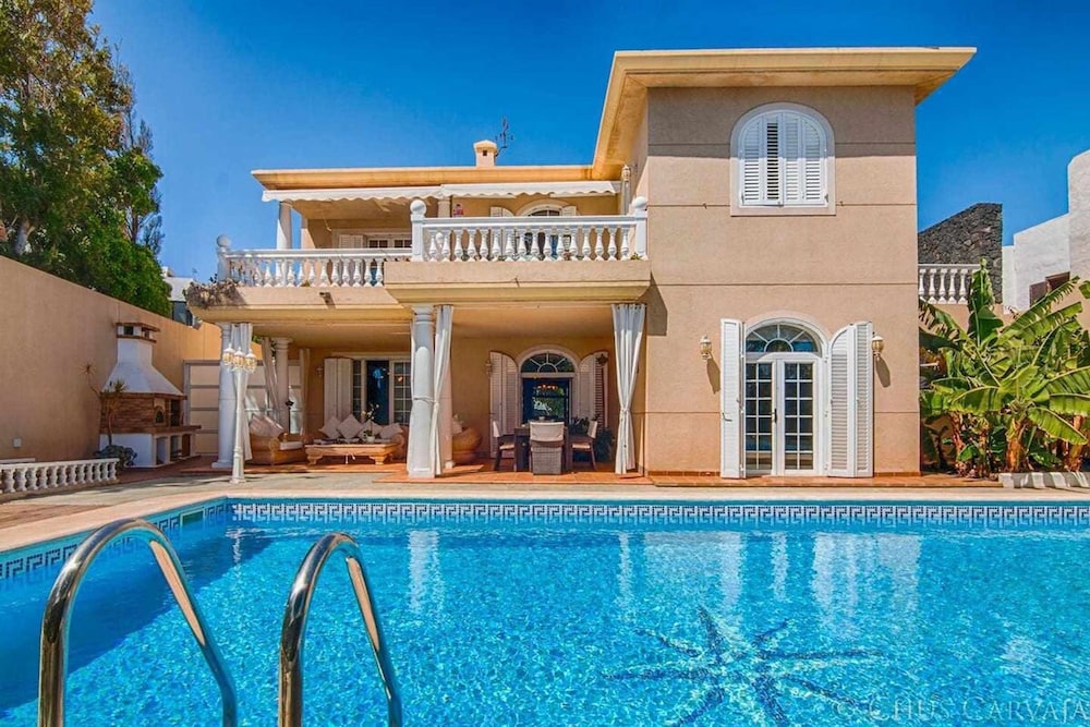 Bayside Concha House Beachfront Oasis With Heated Pool