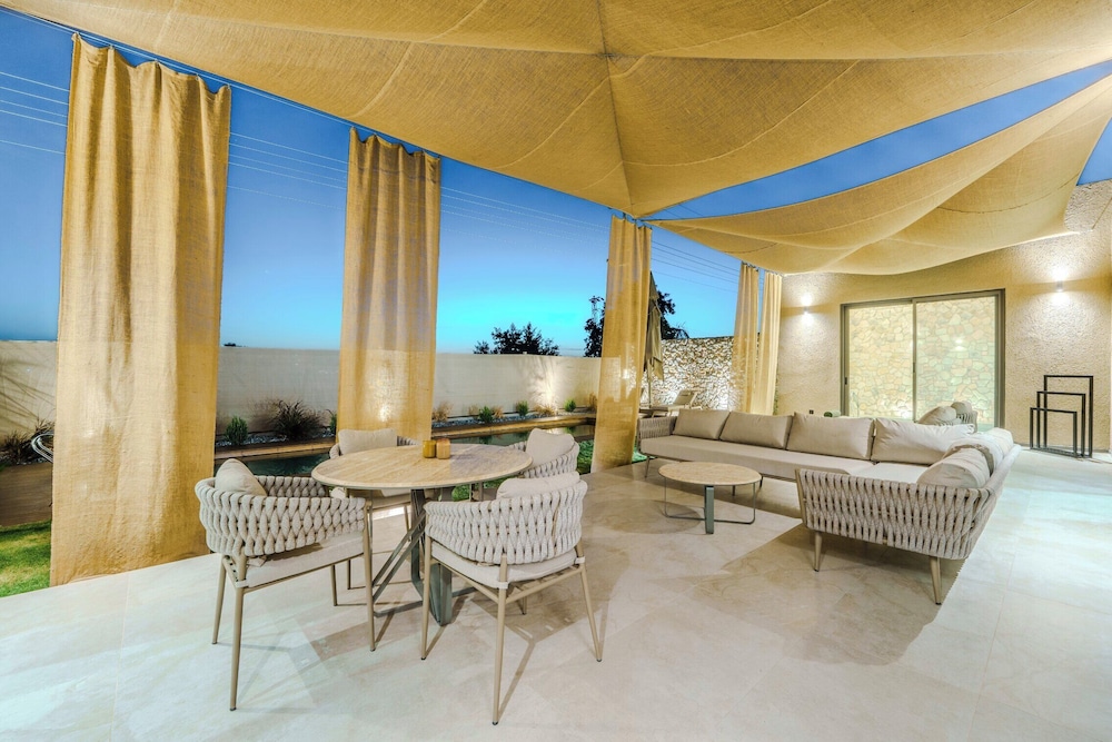 Silence Villas