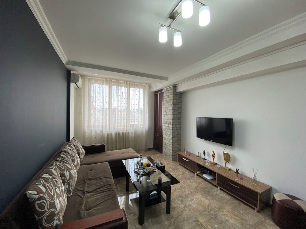 Apartments by Luxe Group KO100